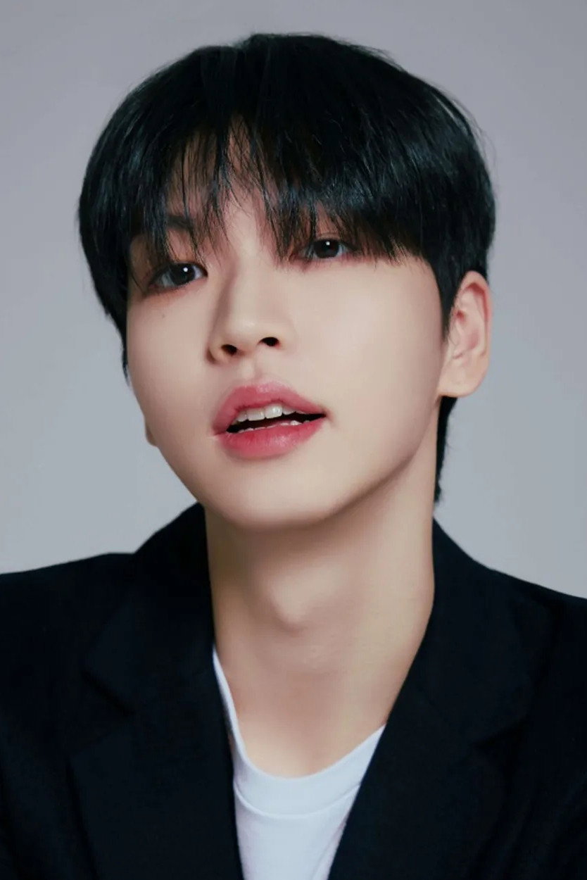 김기중 as Self in UNB in Japan: OND