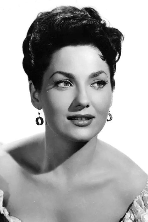 Valerie French as Lee Hackett in The Garment Jungle