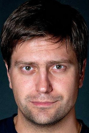 Виталий Кудрявцев as Gleb Yarilin in Holiday Romance