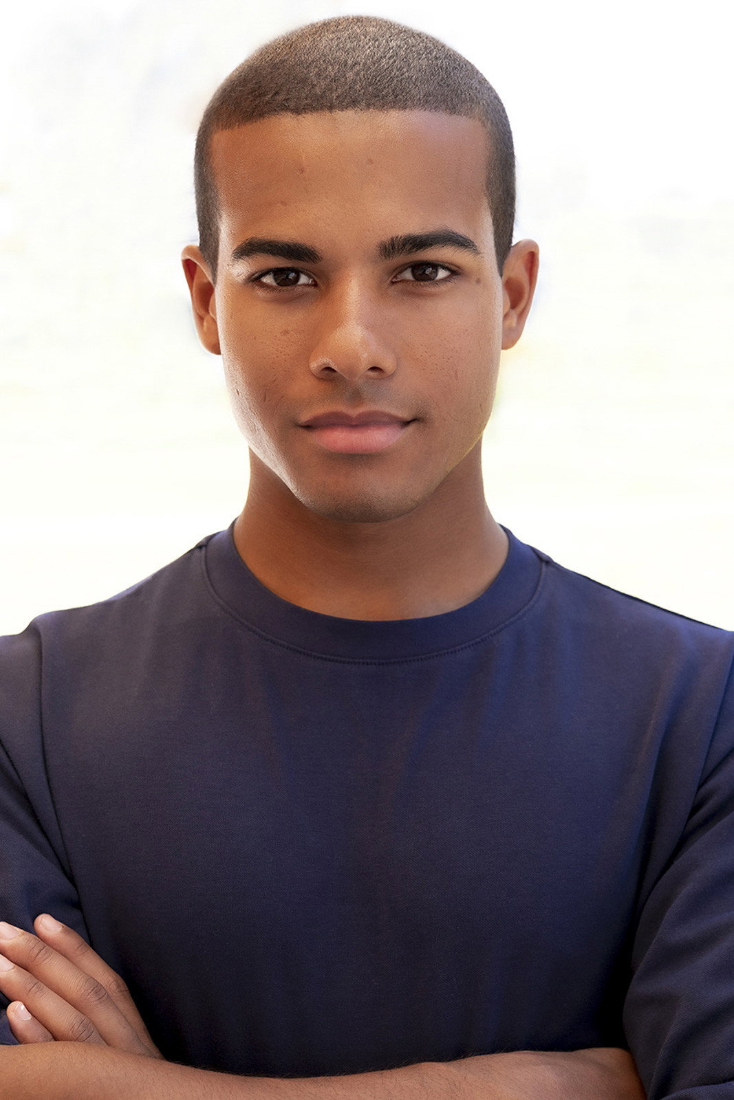Lakota Johnson as Obi in The Disposables