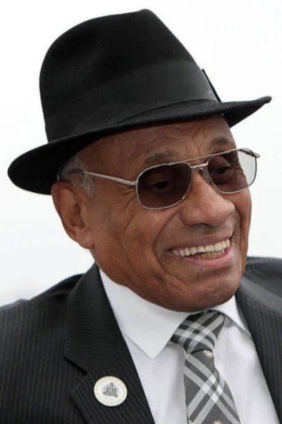 Willie O'Ree as Self in Black Ice