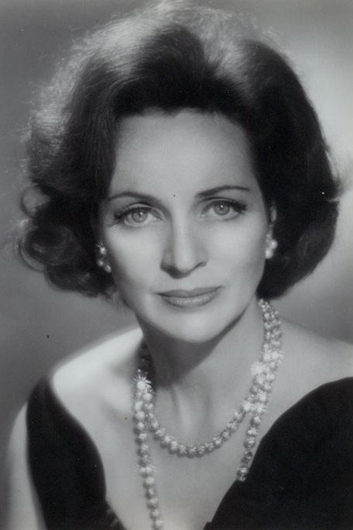 Beatrice Straight as Mrs. Hacker in Beacon Hill