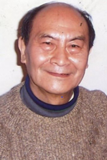 Ye Xiao Keng as Lao Huang in Springtime in a Small Town