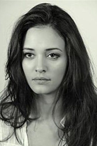 Anne Serra as Mylène in Denis et les zombies