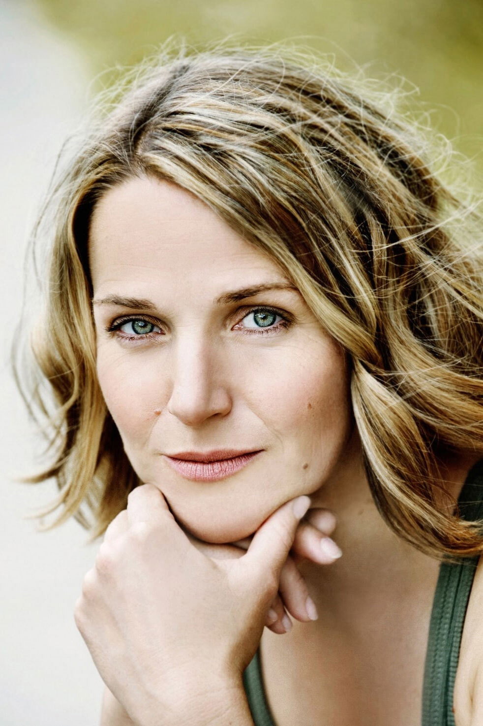 Tanja Wedhorn as Nora Kaminski in Praxis mit Meerblick