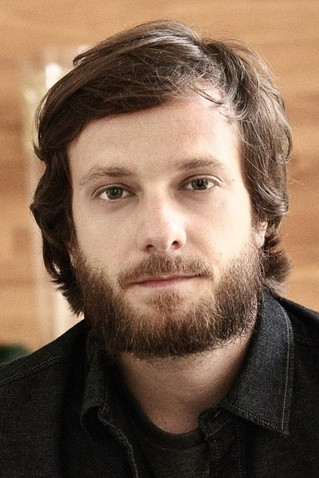 Gutto Szuster as Enzo Vergani in The Chosen One