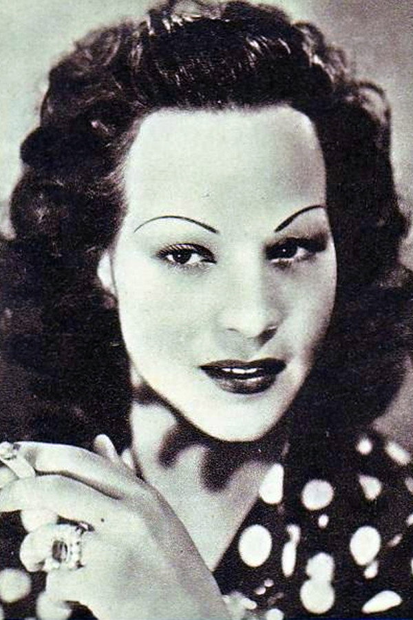 Luisa Ferida as Maria Luisa in Animal Crackers