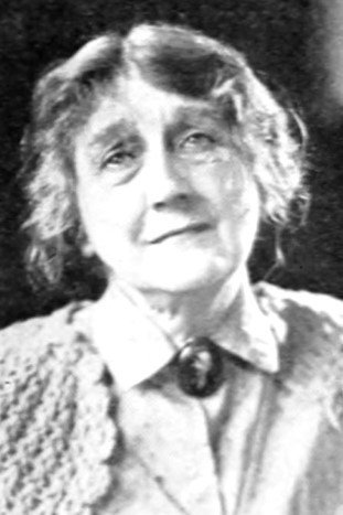 Tempe Pigott as Mrs. Hawkins in Dr. Jekyll and Mr. Hyde