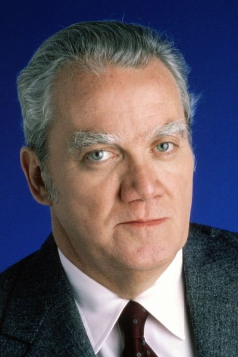 Kenneth McMillan as Malcolm Wallace in Borderline