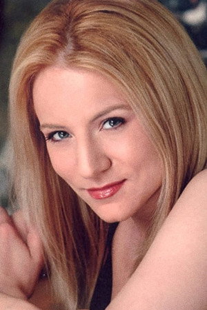 Jennifer Layne Park as Monique in 2 Minutes Later