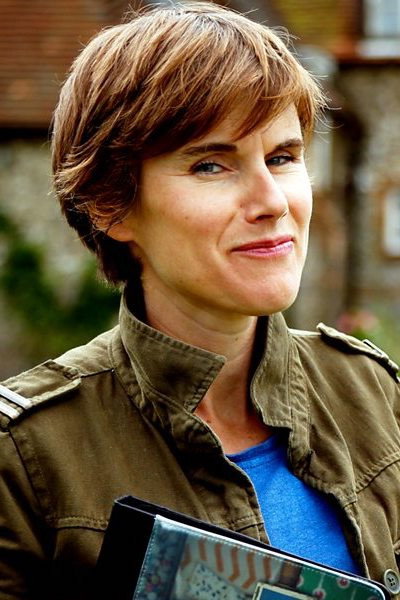 Sarah Moore as Self - Presenter in Money for Nothing