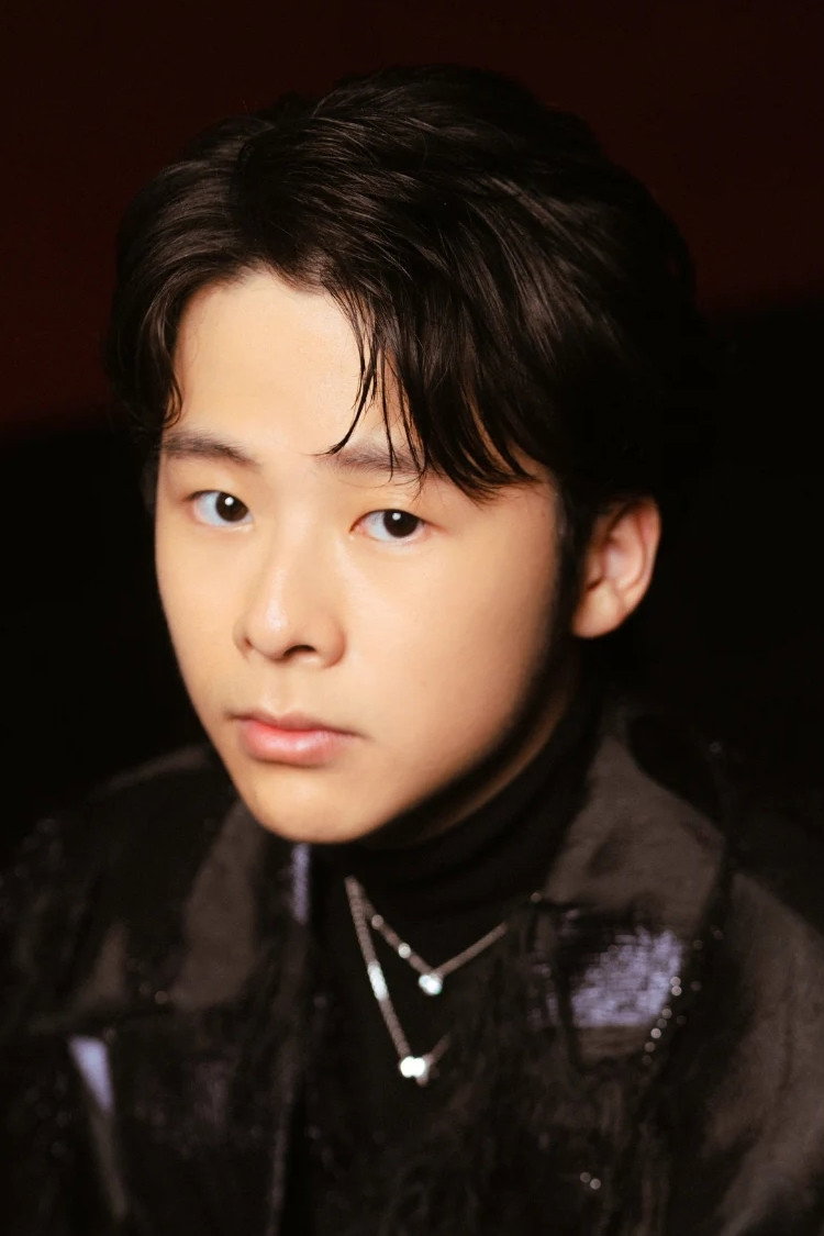 蘇文濤 as Yuen Hau Ming in Papa