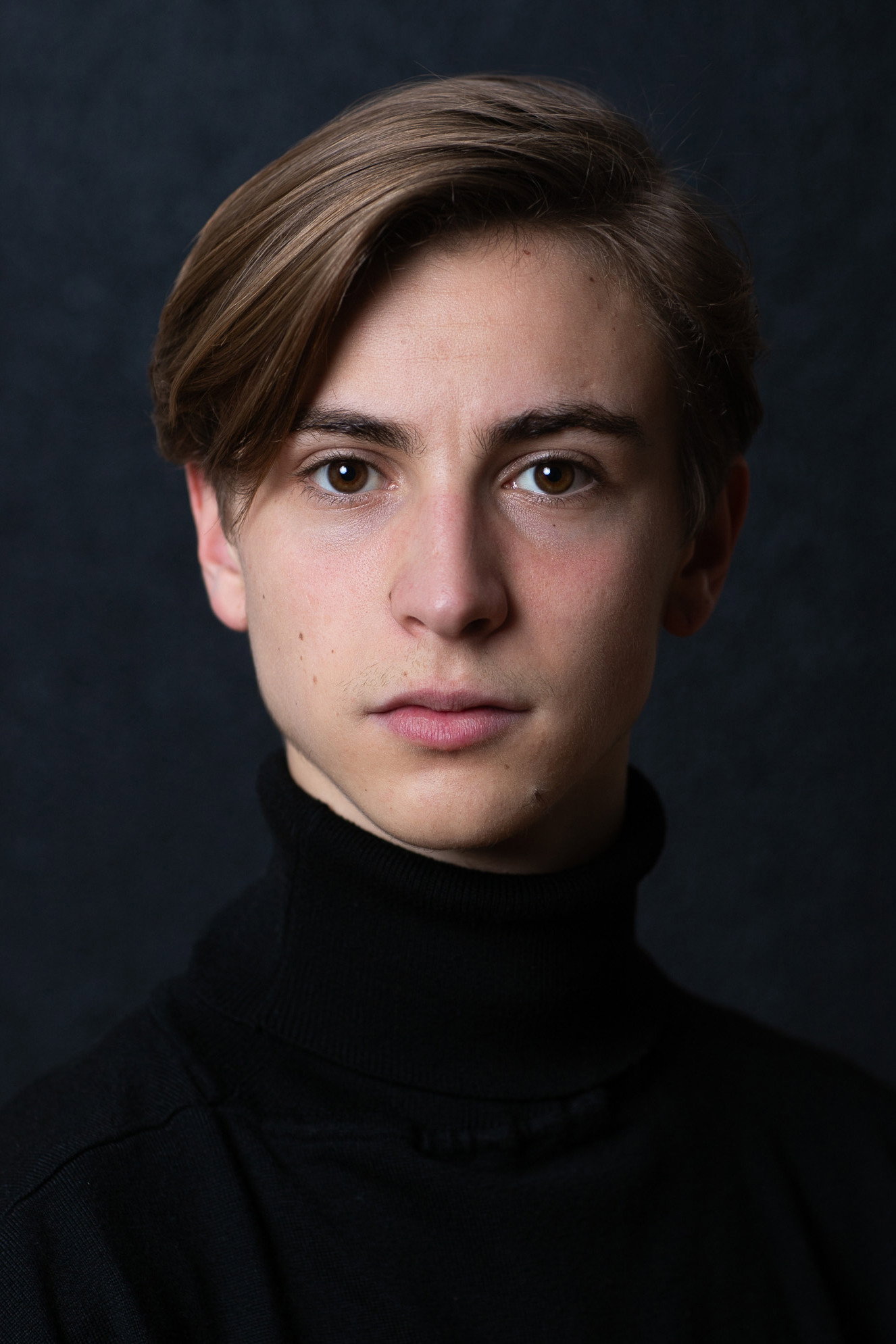 Maxmilián Dolanský as Igor in Limity