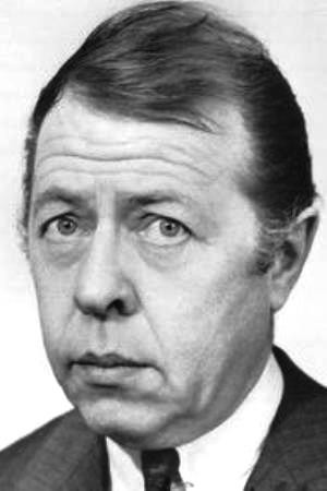 Eduard Linkers as Antonín Klika in Kariéra
