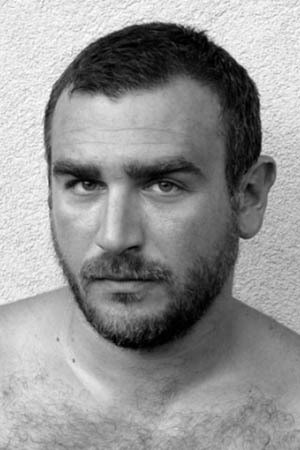 Roméo Escala as Roméo in Par accident