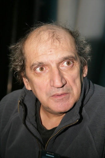 Sandu Mihai Gruia as Sandu Mihai Gruia in La Oras