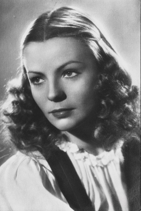 Hilde Krahl as Hilla Lafite in Die liebe Familie