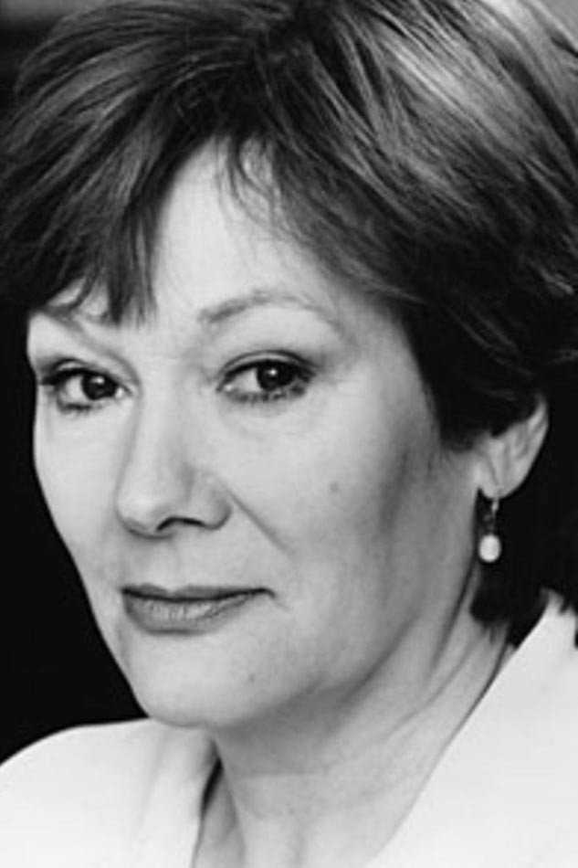 Diane Fletcher as Elizabeth Urquhart in To Play the King