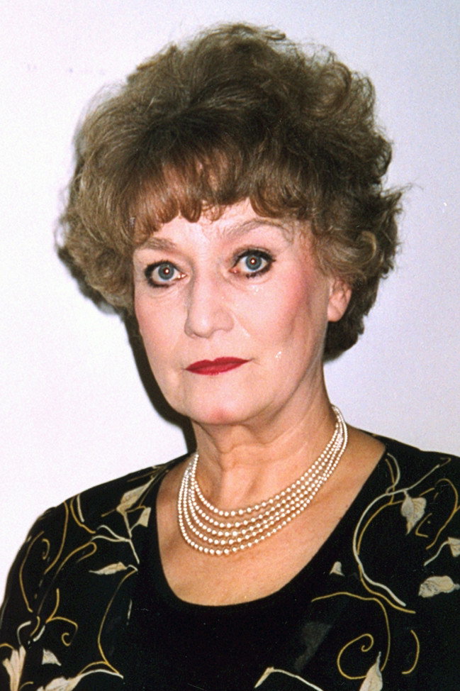 Ulli Fessl as Ingrid Hoch in Ein Badeunfall