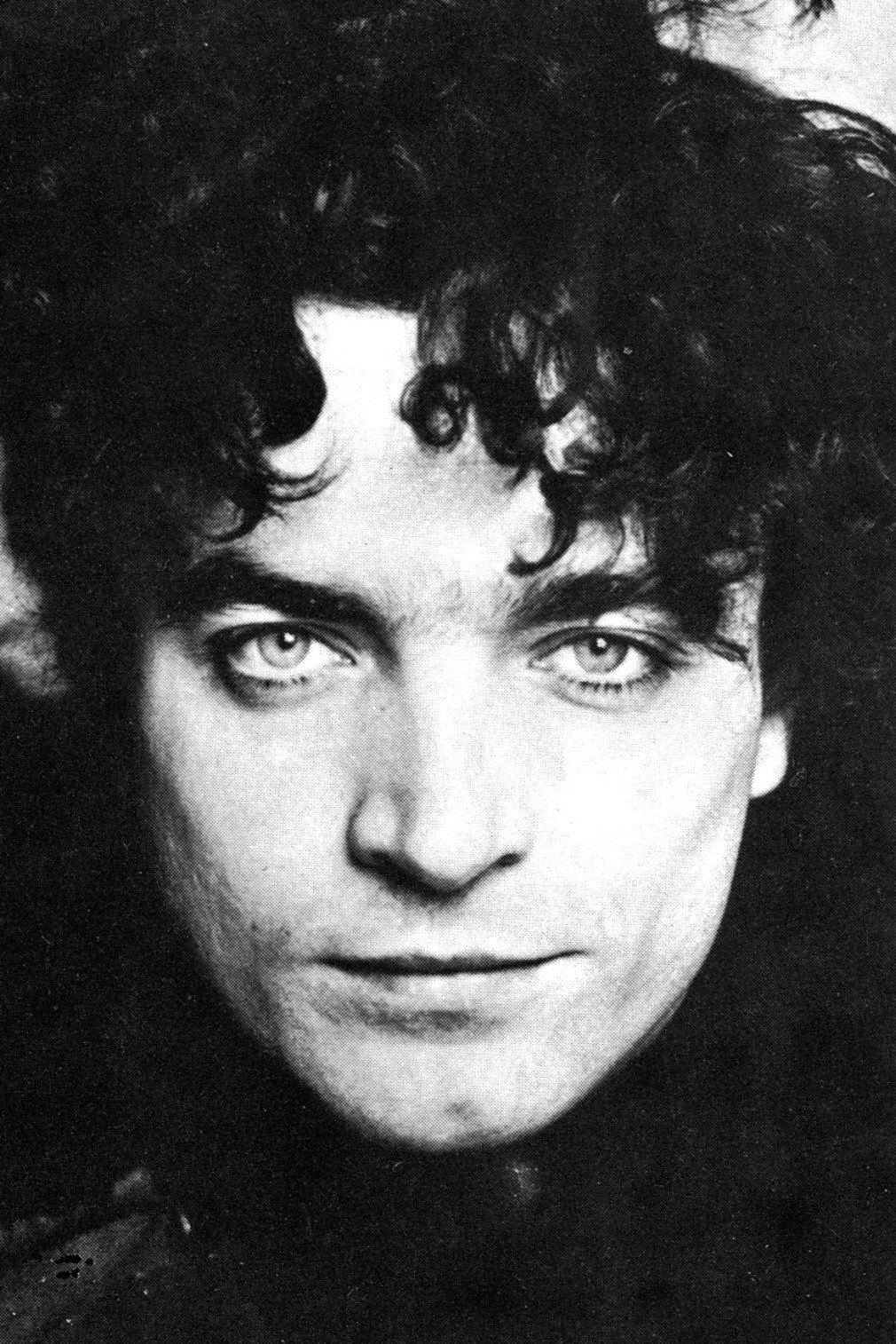 Franco Branciaroli as Kirilo Sidorovic Razumov in Con gli occhi dell'occidente