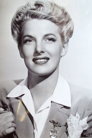 Eloise Hardt as Amael in Incubus