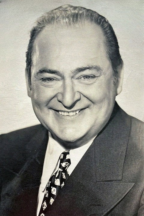 Edward Arnold as The Mayor of New York in Titanic