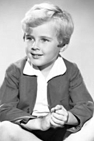 Allison Roddan as Peter Verdoux in Monsieur Verdoux