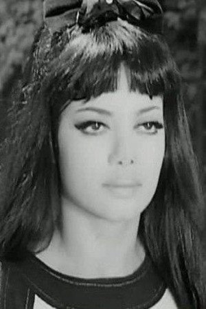 Suzi Khairy as Gamalat in Sad Melody