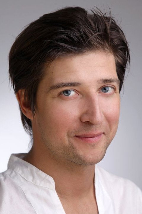 Сергей Козин as Gleb in While the Heart is Beating