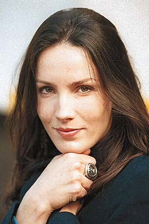 Ángela Contreras as Fernanda Montes in La fiera