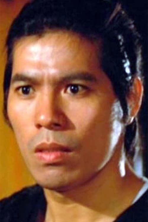 江島 as Martial Arts Trainer in The Clones of Bruce Lee