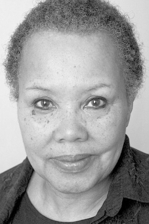 Cleo Sylvestre as Connie in five by five
