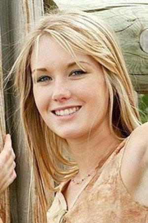 Danielle Hoover as Baxter in Alien Arsenal