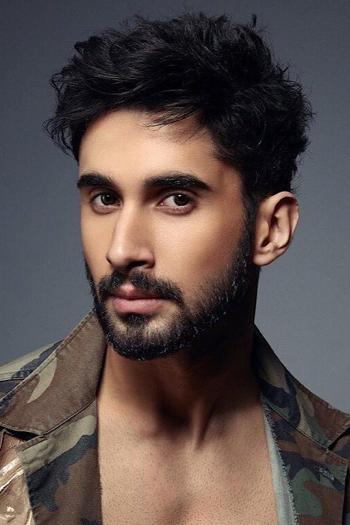 Lakshya Lalwani as Aasmaan Singh in The Ba***ds of Bollywood
