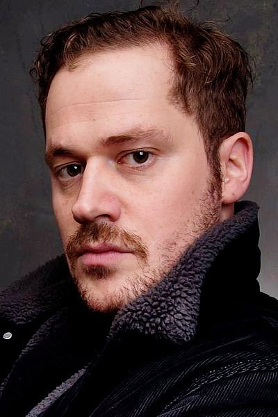 Jakob Benkhofer as Leon Schäfer in Im Grunde Mord - Blutsbande