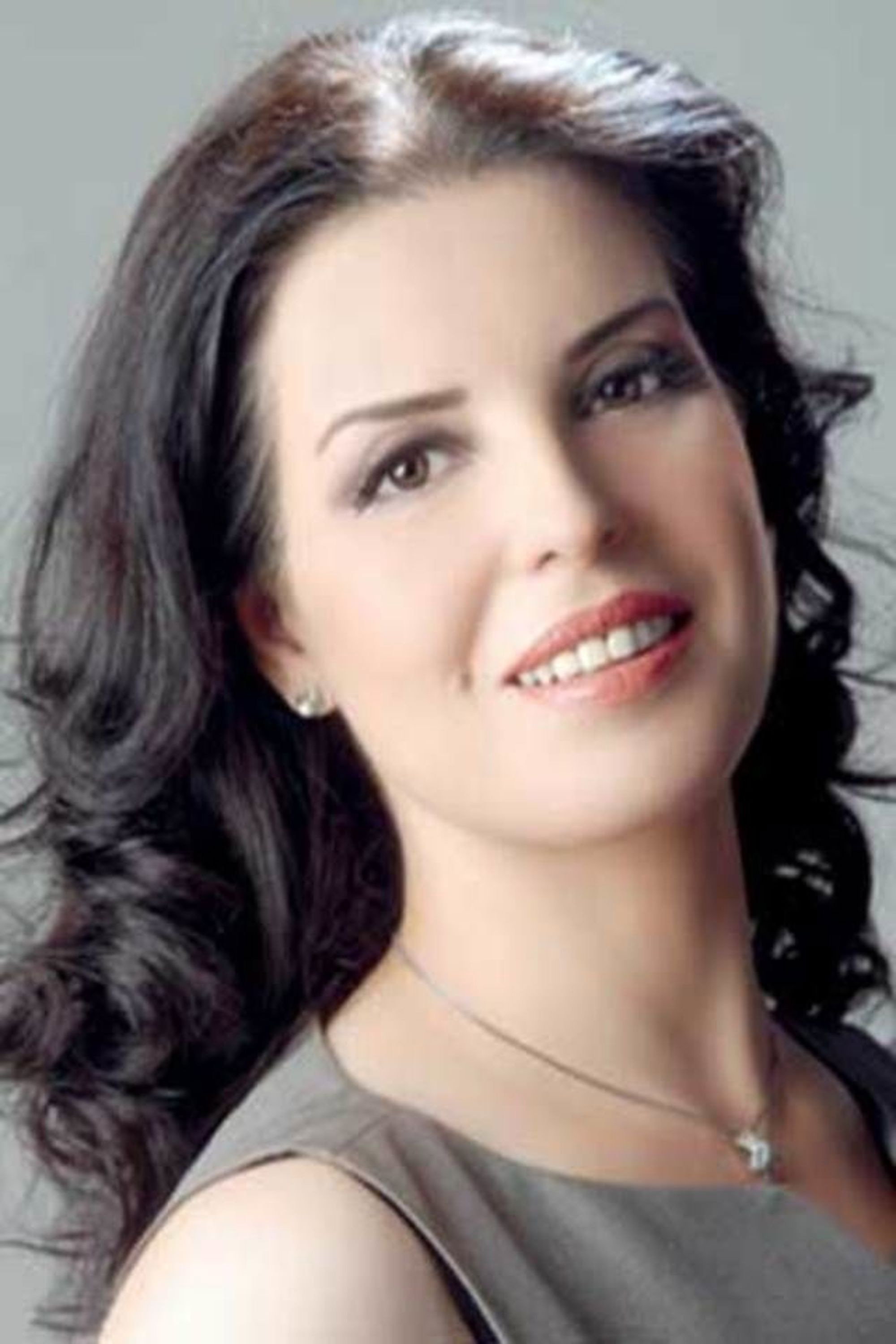 Dhoha Al-Dabes as كوثر in Behind the Sun