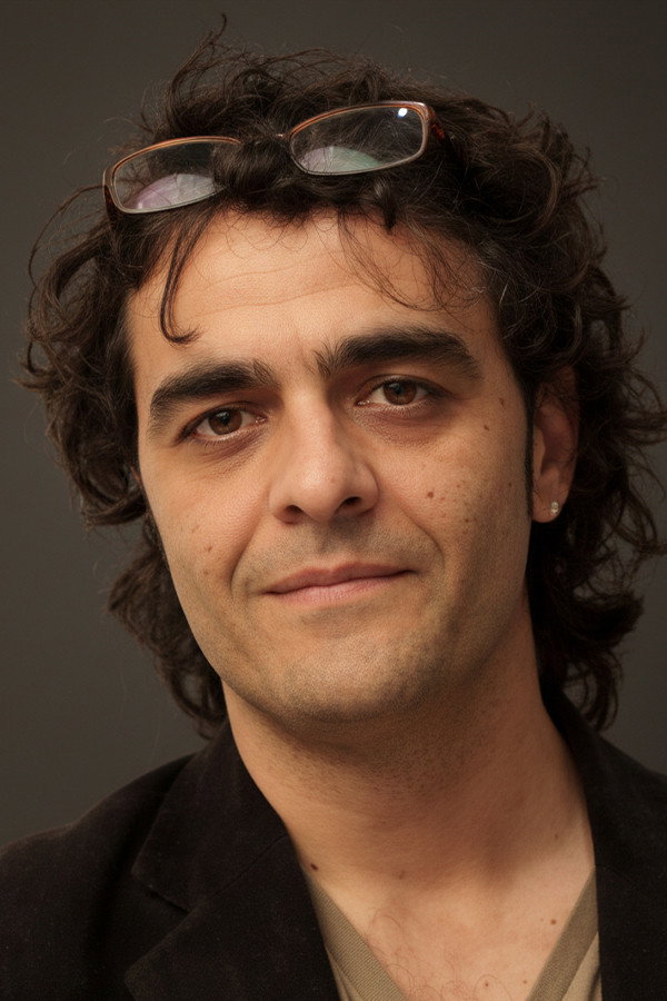 Egemen Ertürk as Savaş in Adalet Tangosu