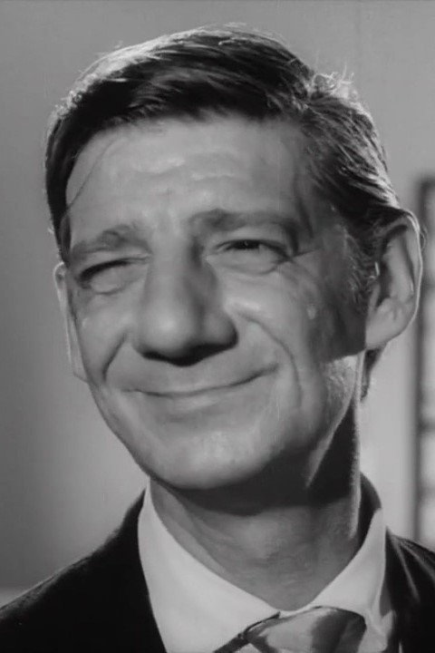 Costinha as caçador in Stories Our Nannies Don't Tell