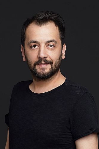 Özgür Biber as Emre in Runaway from Myself