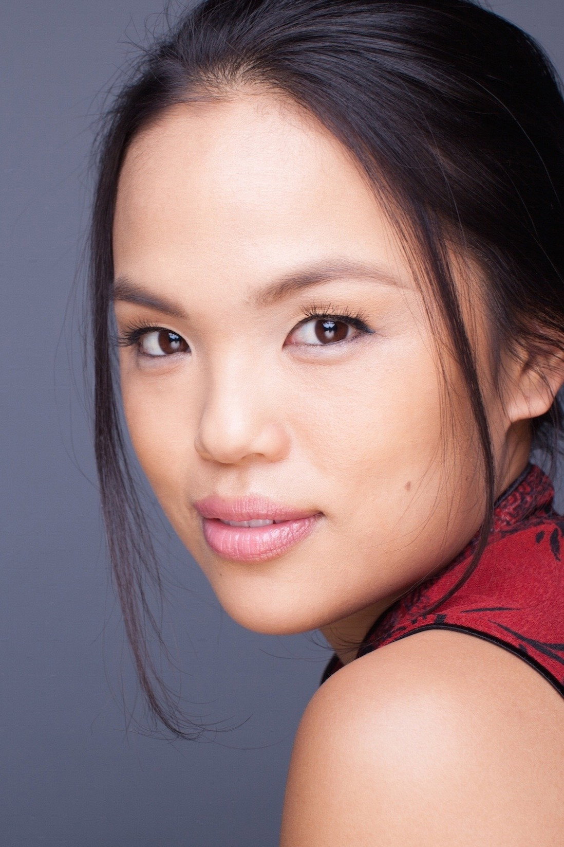Nikki SooHoo as Mai in Room 731