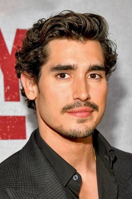 Henrique Zaga as Roberto da Costa in The New Mutants
