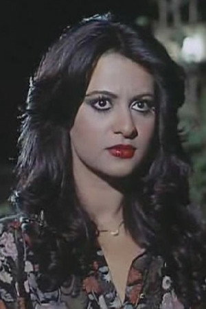 Farida Saif Elnasr as نعمة الراقصة in el zawga taraf aktar