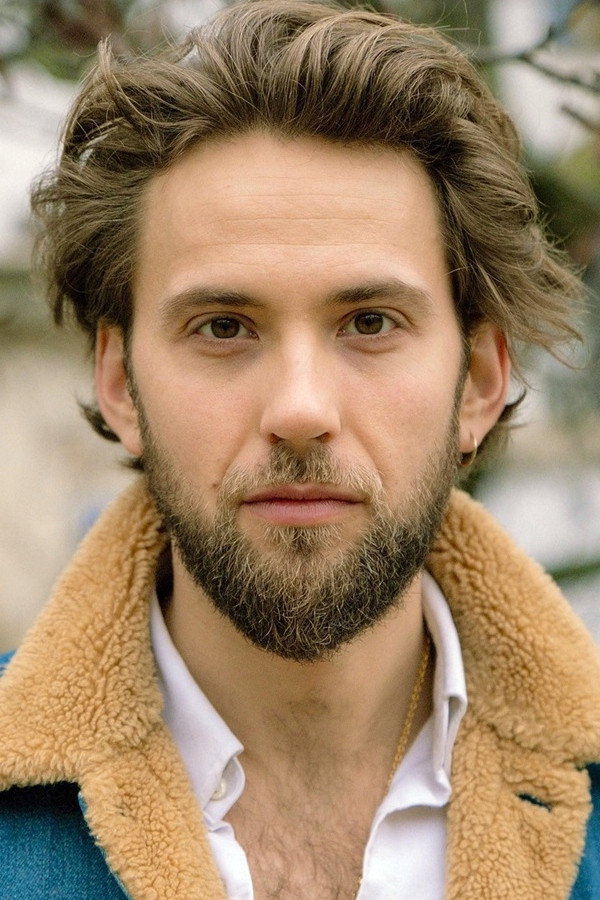 Jean-Baptiste Sagory as Solal in Un sourire de Romy