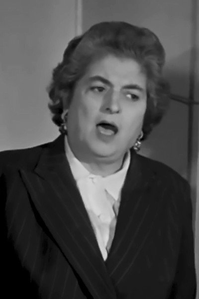 Δέσποινα Παναγιωτίδου as mother-in-law in Stay Cool, Napoleon!
