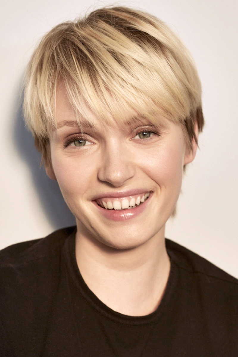 Caterina Shulha as Irene in Stranded
