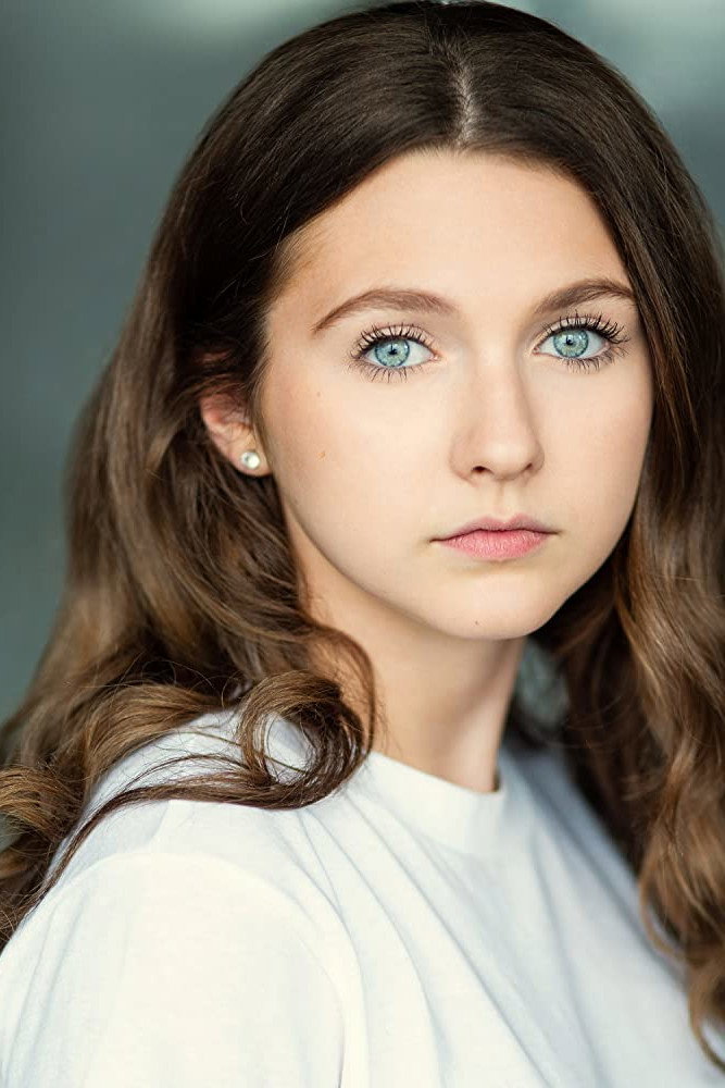 Leilah de Meza as Maddie Huntington in A Princess for Christmas