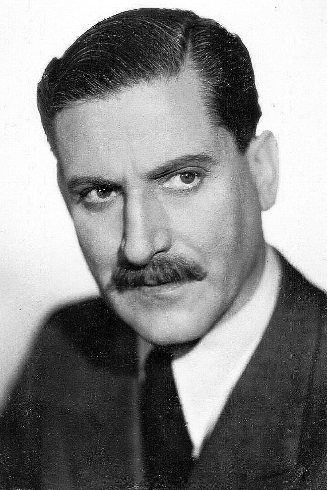 Albrecht Schoenhals as Duke of Edgestone in Smaragden - Geschichte