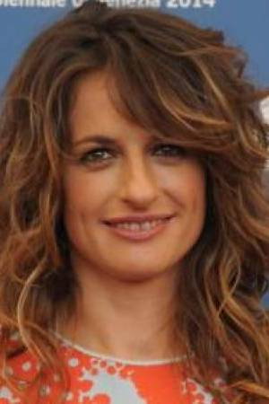 Anita Kravos as Elena in Couple Therapy for Cheaters