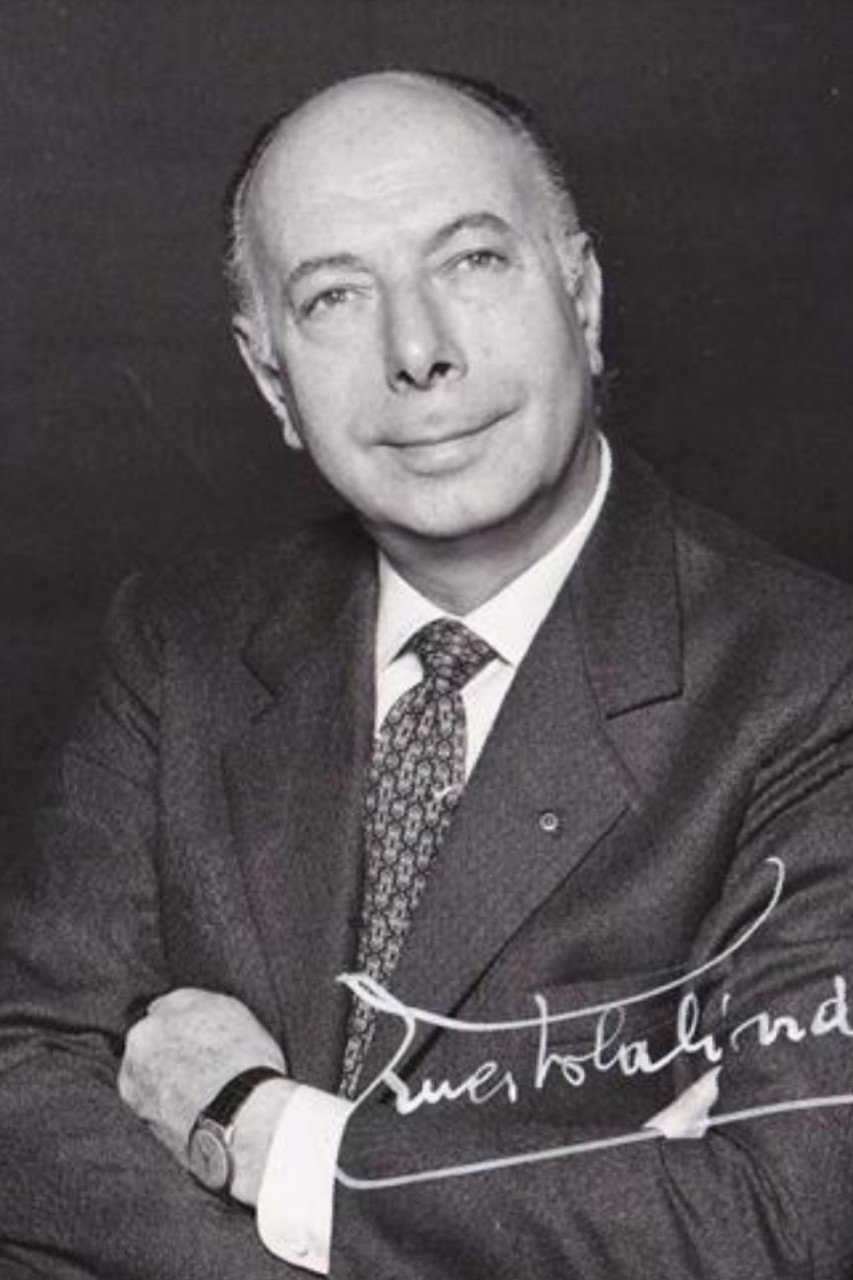 Ernesto Calindri as Police Commissioner Armando Malvasia in Totòtruffa '62
