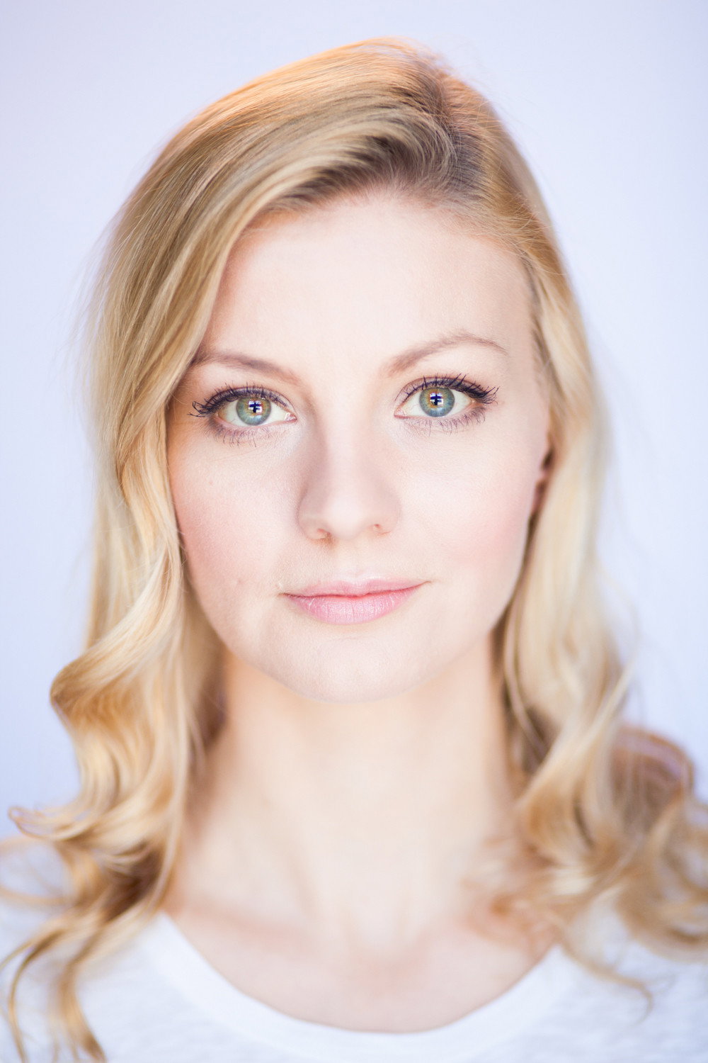 Kasia Kołeczek as Janina Serocka-Brzechwa in Mr Blot: War and Love
